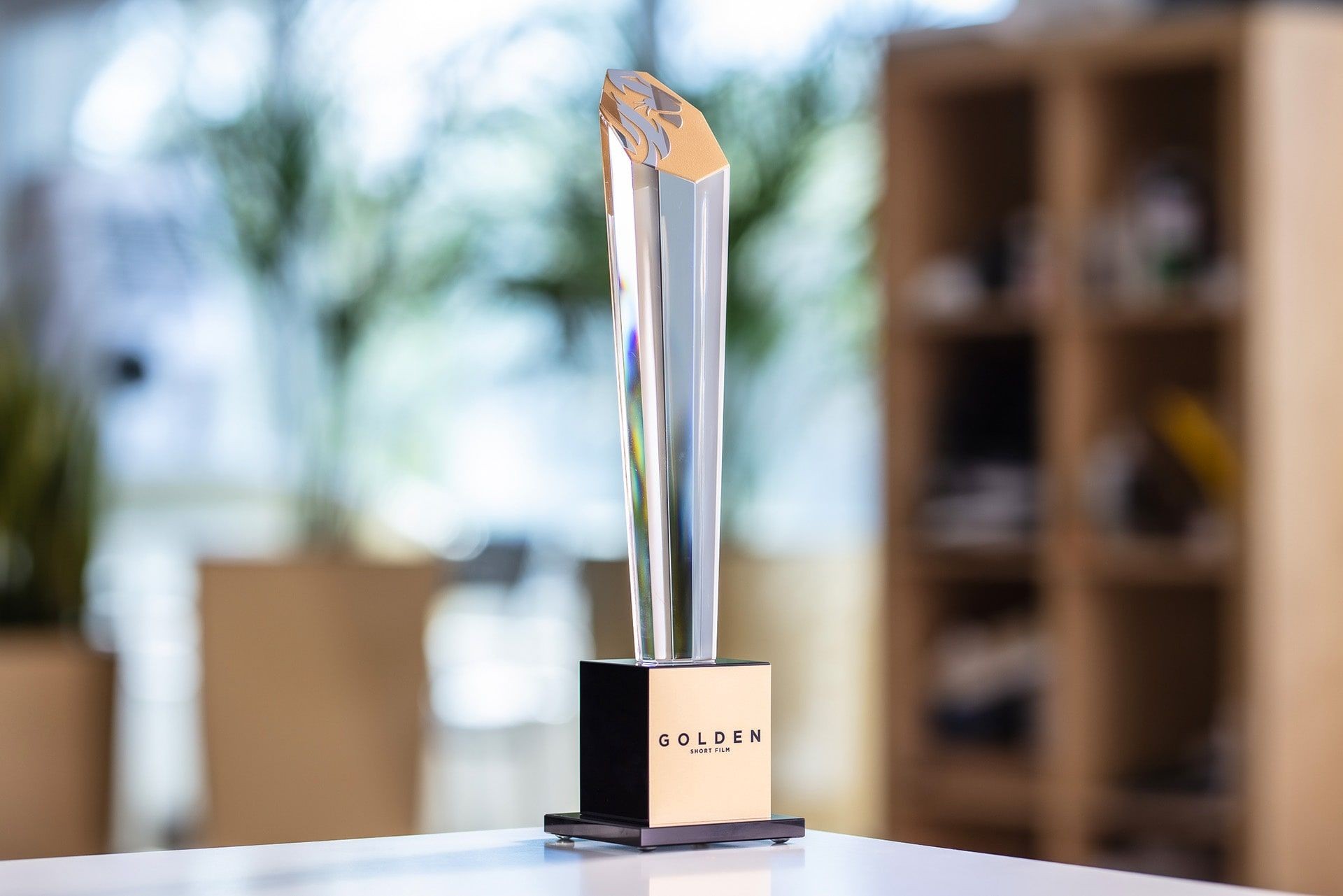 statuetka szklo Golden short film glasso