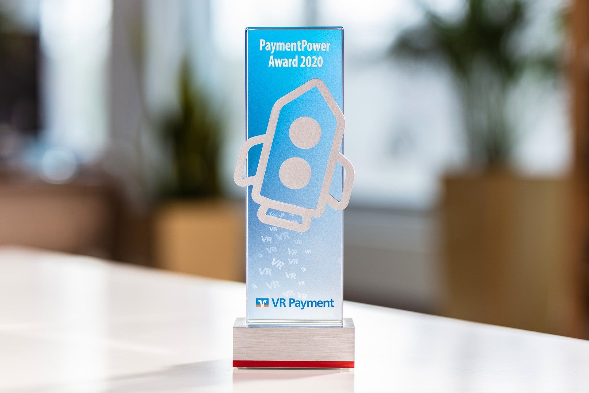 statuetka szklo PaymentPower glasso